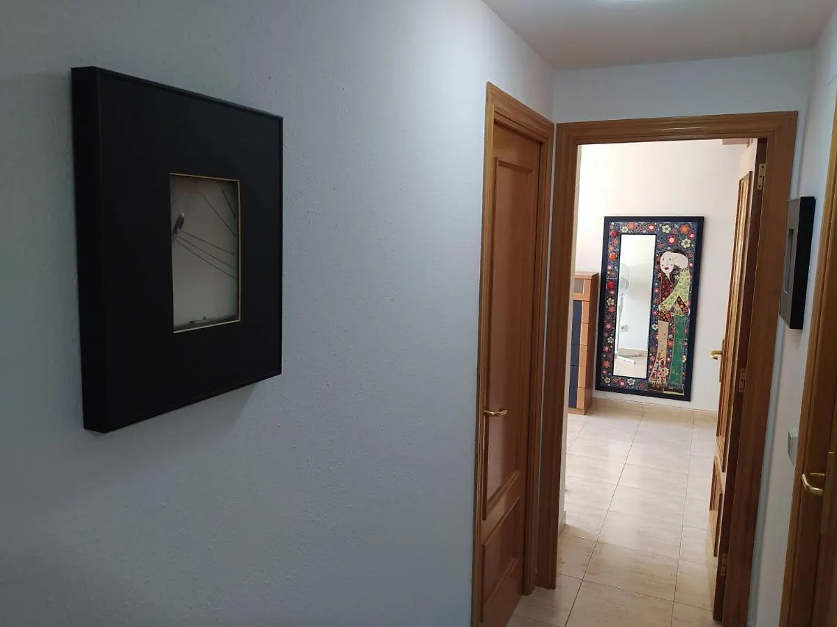Gran terraza, jardín privado, piscina, playa cercana, wifi 300Mb, Netflix Apartamento Tarragona 0*,  España