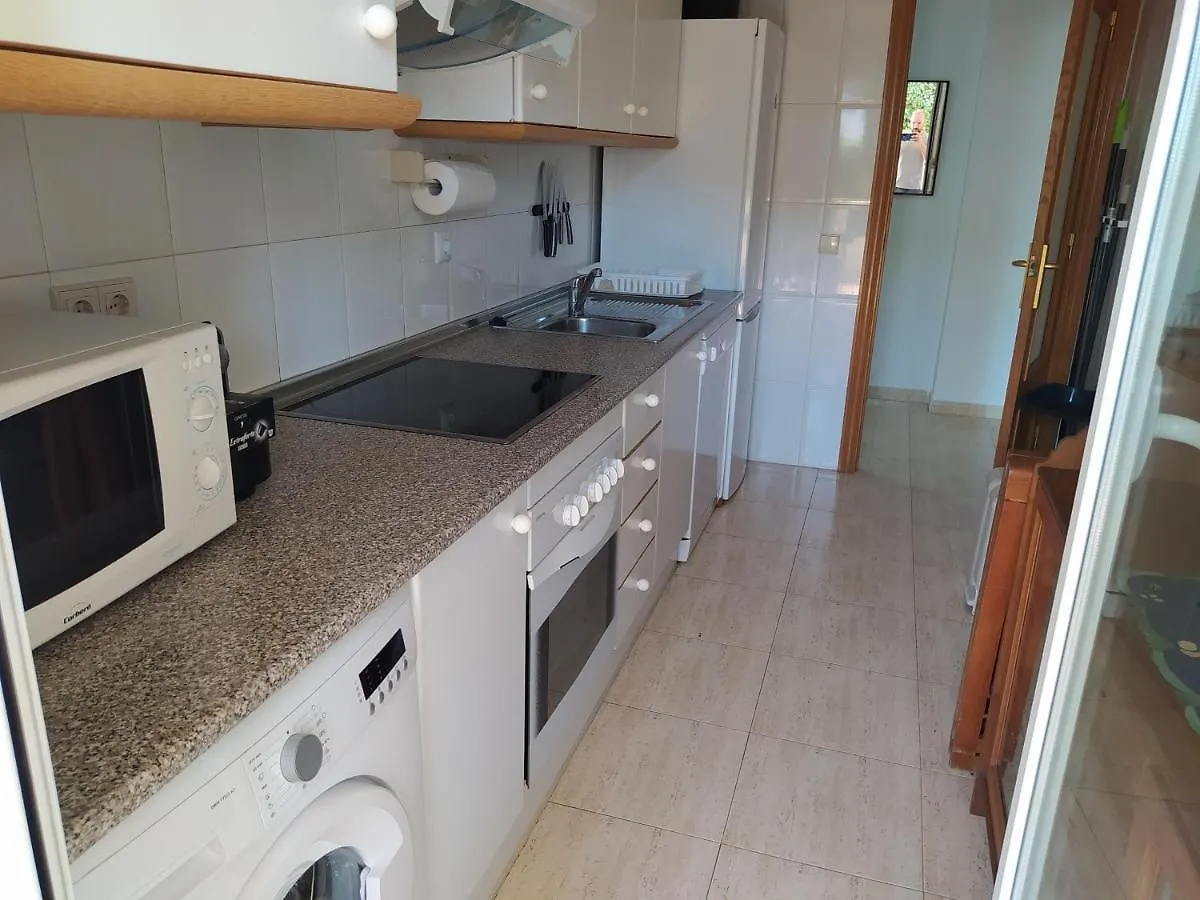 Gran terraza, jardín privado, piscina, playa cercana, wifi 300Mb, Netflix Apartamento Tarragona