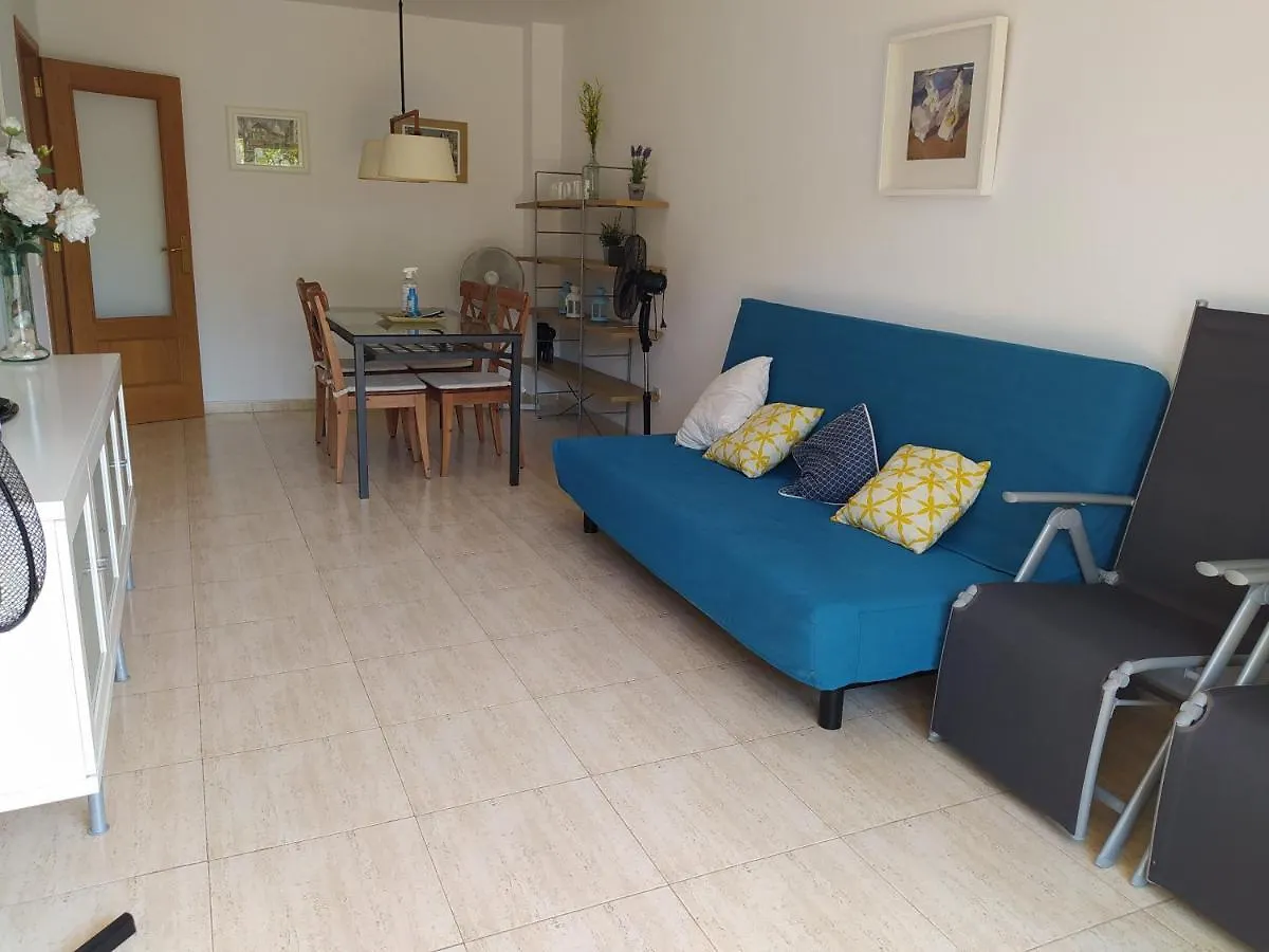 Gran terraza, jardín privado, piscina, playa cercana, wifi 300Mb, Netflix Apartamento Tarragona